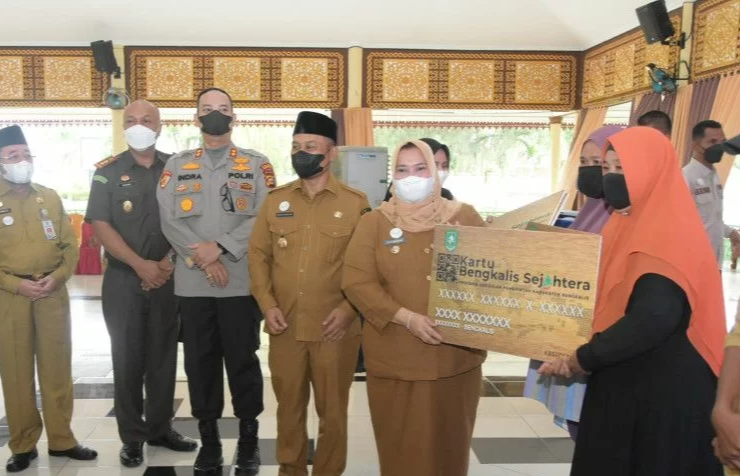 Bupati Bengkalis Luncurkan Kartu KBS