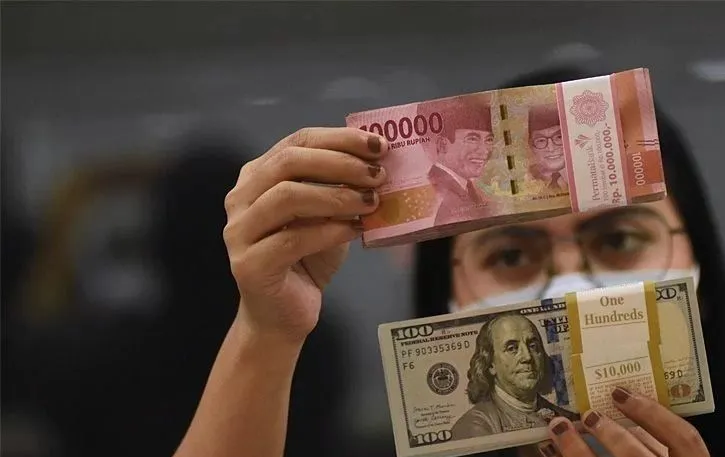 Nilai Tukar Rupiah Melemah seiring Data Inflasi AS yang Masih Tinggi
