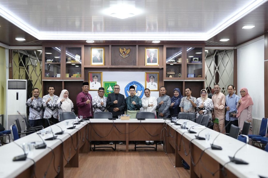 PGRI Riau Perjuangkan Kepastian Hukum 401 Guru Bantu Belum Terakomodasi PPPK