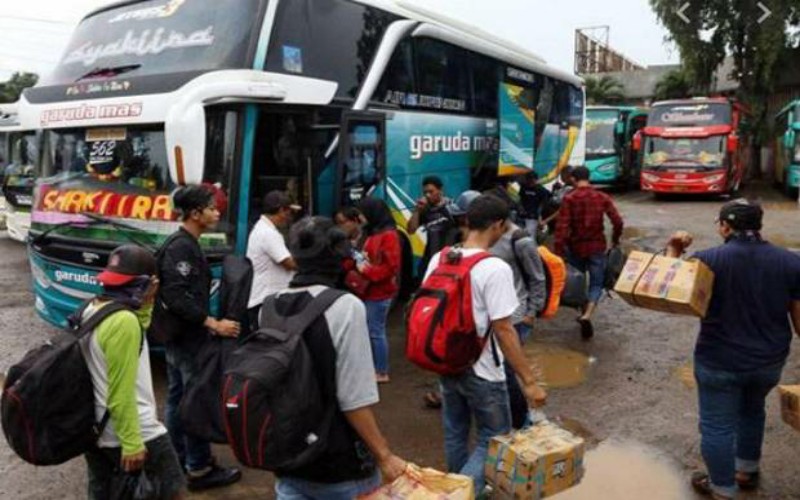 Jokowi: 23 Juta Orang Mudik Naik Mobil, 17 Juta Naik Motor