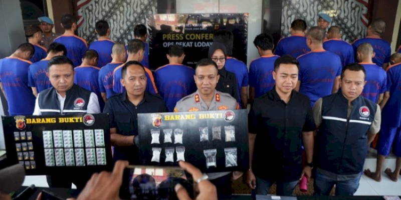 Polres Karawang Ungkap 26 Kasus Narkoba, 31 Tersangka Dibekuk