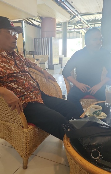 Menyeruput Secangkir Kopi di Warung Rakyat, Effendi Sianipar Nilai Rasanya Tak Kalah dengan Resto Mewah