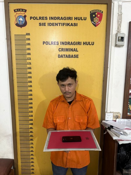 Media Sosial Bongkar Persembunyian DPO Narkoba, Rido Dibekuk Polisi di Rumahnya