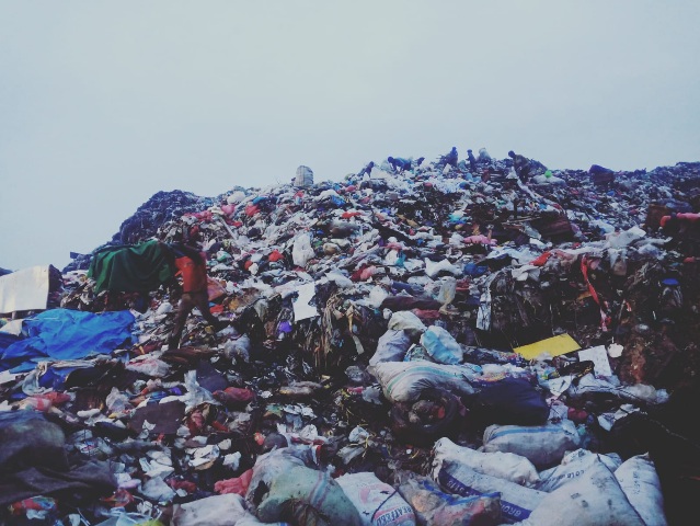 Jadi Lokasi Penelitian, TPA Muara Fajar 2 Sukses Produksi Perdana 70 Kg Produk Bahan Baku Jumputan Padat
