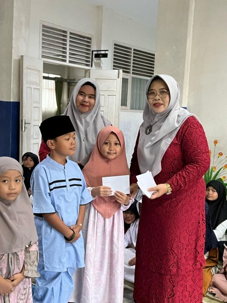 SD 018 Sekip Hulu Rengat Pererat Kebersamaan Lewat Buka Puasa Bersama dan Santunan Anak Yatim