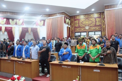 Tengah Malam, Fraksi DPRD Dumai Tandatangani Fakta Integritas Tolak Kenaikan Harga BBM