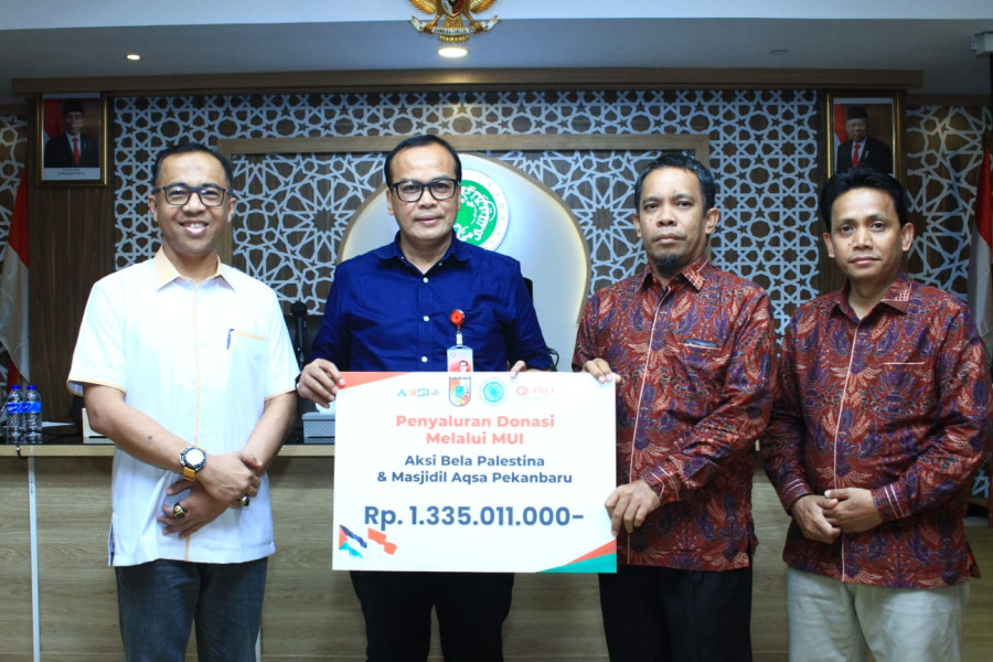 MUI Pekanbaru Terbang Langsung ke Jakarta, Menyerahkan Donasi Warga Pekanbaru Untuk Palestina