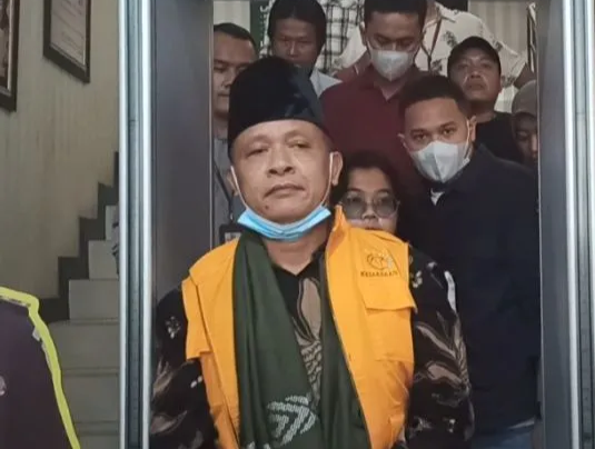 Mantan Rektor UIN Suska Riau dituntut Tiga Tahun Penjara