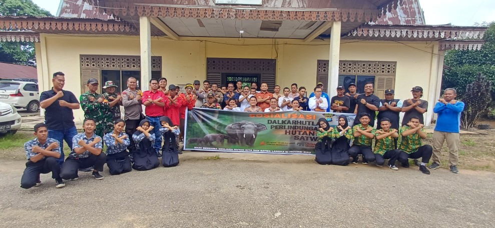 Perusahaan HTI di Ukui Kolaborasi dengan Polres Pelalawan Taja Sosialisasi Dalkarhutla serta Perlindungan Hutan dan Satwa