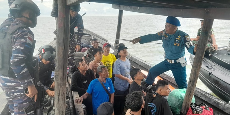 42 PMI Ilegal dari Malaysia Diciduk TNI AL