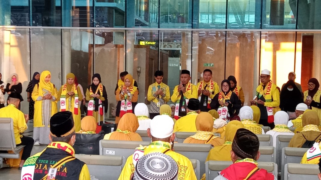 PT Dianta Tour Travel Berangkatkan 85 Jamaah Umroh, Bukti Nyata Pelayanan dengan Hati