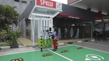 OJK Izinkan DP 0 Persen untuk Kendaraan Listrik