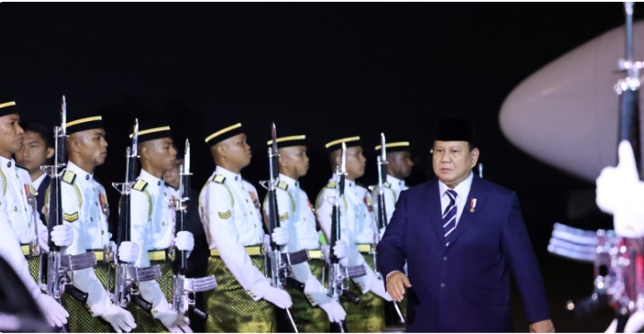 Prabowo Bakal Terima Penghargaan Tertinggi dari Raja Malaysia