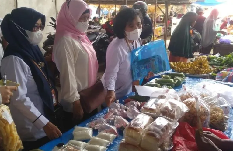 BBPOM Pekanbaru Awasi Jajanan Pasar Ramadhan di Kuansing