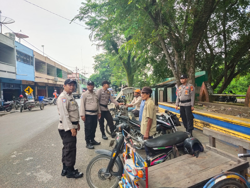 Keliling Kota Rengat, Sat Binmas Polres Inhu Serukan Pemilu Damai