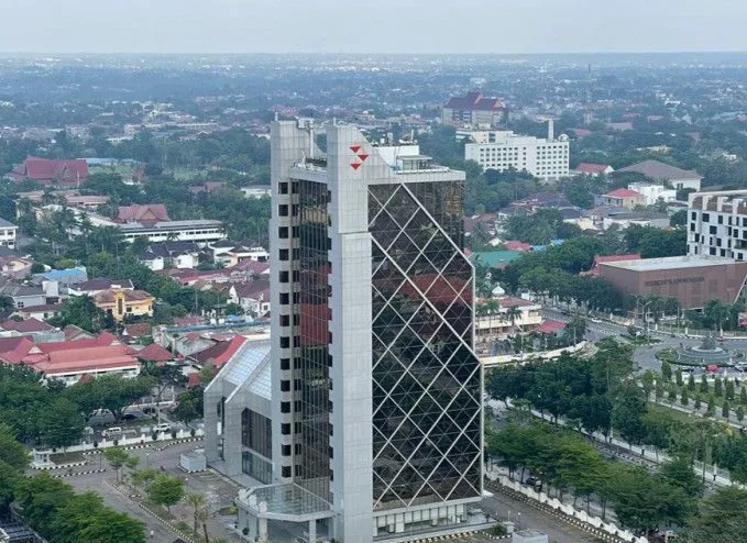 Kantongi Izin, Bank Riau Kepri Siap Tampil sebagai Bank Umum Syariah