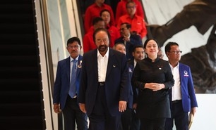 Ini Kata Iwan Fals Soal Pertemuan Politik Puan Maharani dan Surya Paloh