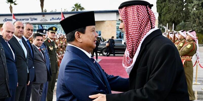Pangeran Ghazi Antar Kepulangan Prabowo ke Tanah Air