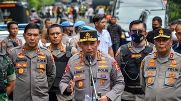 Listyo Janjikan Anak Korban Tewas Bom Astana Anyar Masuk Polri