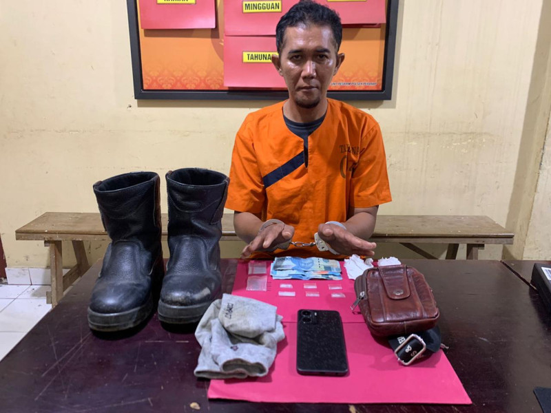 Simpan Narkoba Dalam Kaos Kaki, Alex Di Ringkus Polsek Peranap