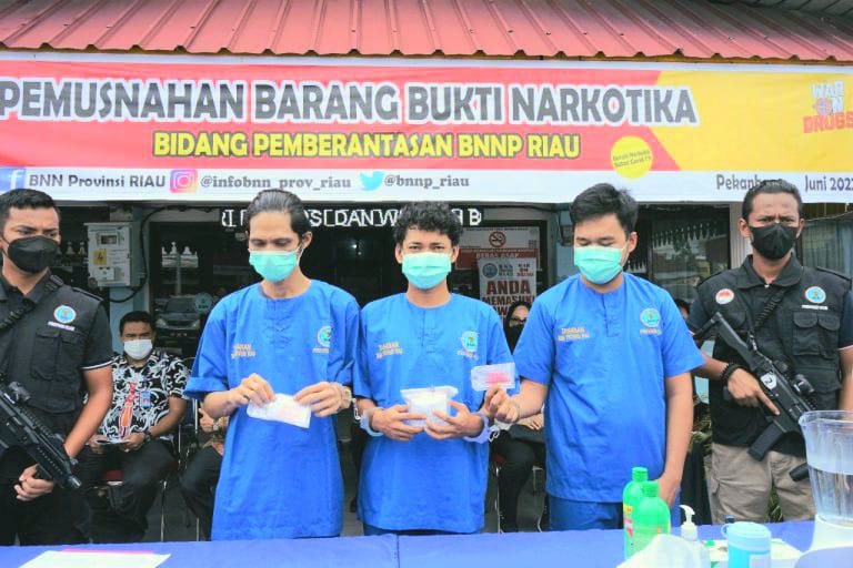 Lagi, BNNP Riau Musnahkan 449 Gram Narkotika Jenis Sabu dan 106 Butir Ekstasi