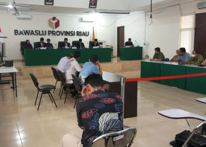 Melanggar Verifikasi Parpol, Tiga KPU di Riau disanksi