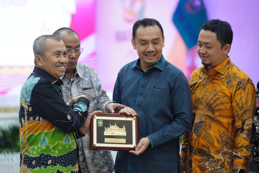 Komisi V DPR RI: Sumbangan Riau untuk Negara Sangat Besar, yang Kembali ke Riau Sangat Kecil