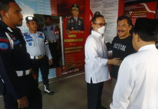 Mantan Gubernur Riau Rusli Zainal Resmi Keluar dari Lapas Pekanbaru