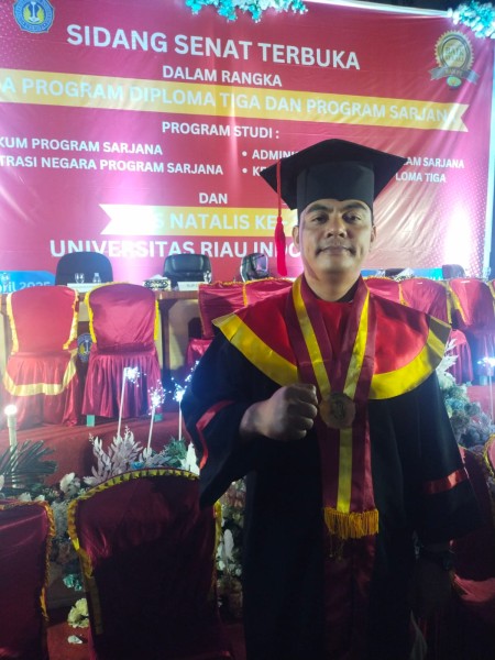 Liputan, Kuliah, Skripsi: Perjalanan Inspiratif Sabar Paiman Menuju Sarjana Hukum UNRIDA