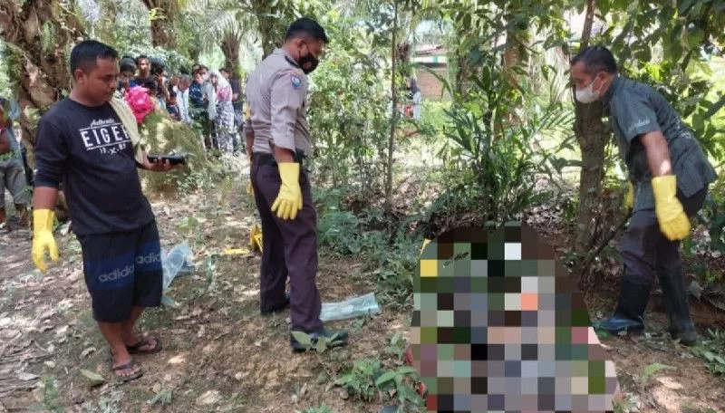 Ditemukan Mayat didalam Parit di Kampar, Dugaan Tewas Karena Sakit