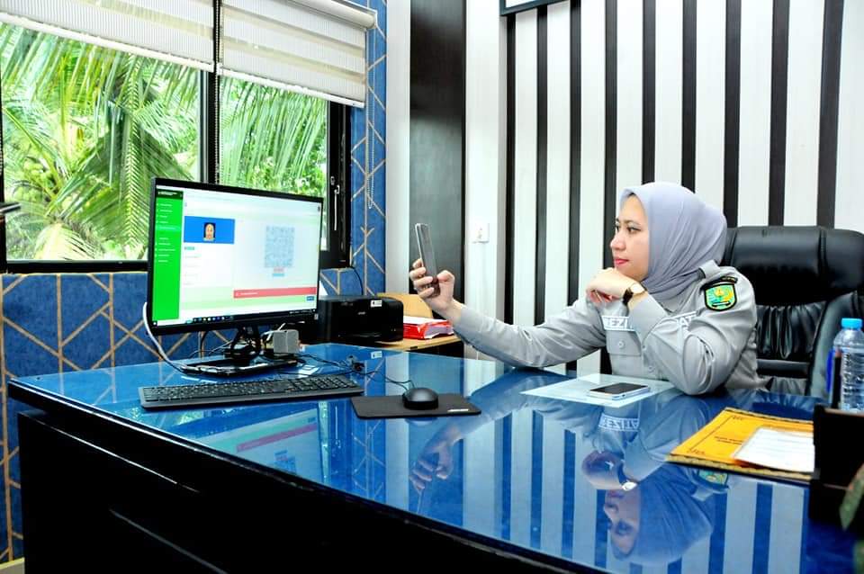 Bupati Inhu Lakukan Pendaftaran Identitas Kependudukan