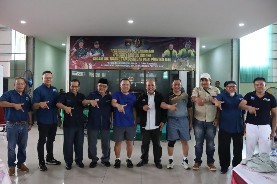 Pangdam XIX/Tuanku Tambusai Terima Pin Emas JMSI Riau, Apresiasi Kemitraan dan Kebangsaan
