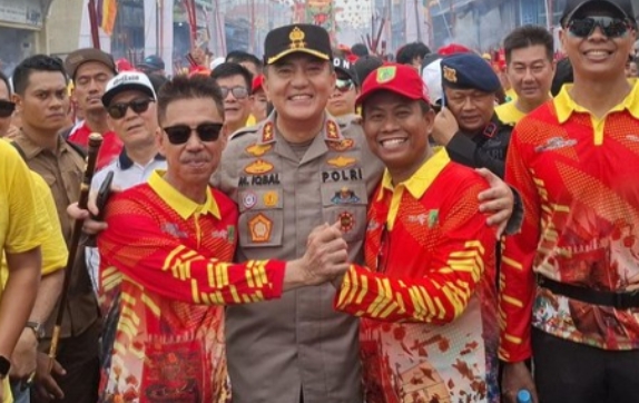 Sempat Nyaris Adu Jotos, Bupati-Wabup Rohil Didamaikan Kapolda Riau
