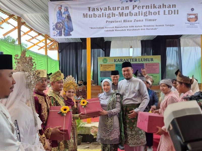 Hadiri Nikah Massal LDII, Bupati Inhu Ingatkan Pengantin Jaga Salat dan Bangun Keluarga Sakinah