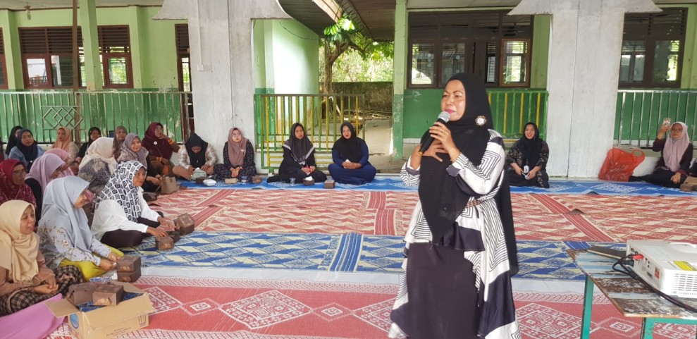 Wali Murid Antusias Ikuti Seminar Parenting di MTsN 1 Inhu, Bahas Pola Asuh Islami dan Psikologis