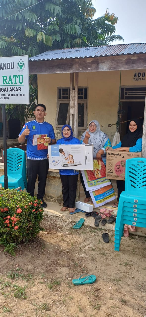 Cegah Stunting, Pemdes Sungai Akar Salurkan Alat Penunjang Kesehatan Balita