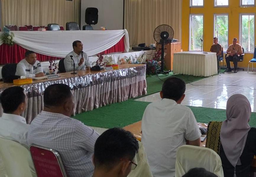 Gubernur Riau Serukan Perusahaan Tambang Perbaiki Jalan Rusak Sebelum Idulfitri