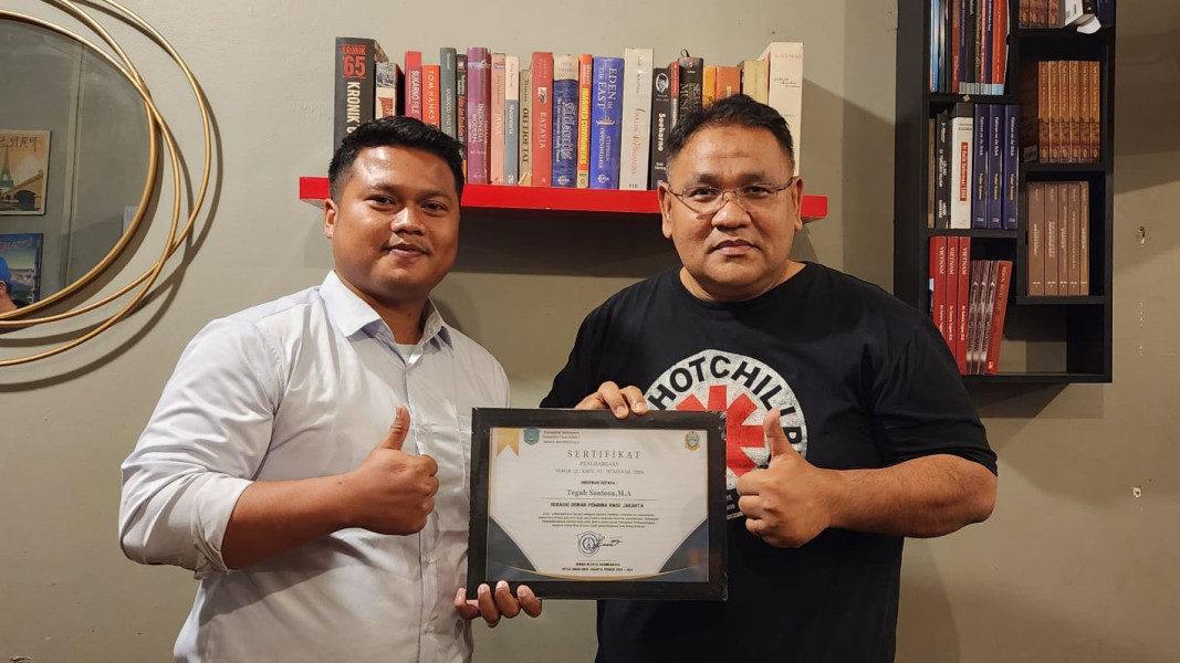 Mahasiswa Asal Sumut di Jakarta Berikan Penghargaan Kepada Teguh Santosa