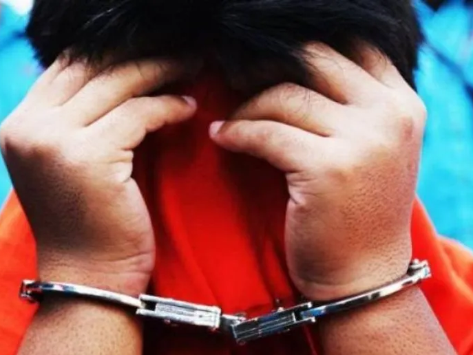 Oknum Polisi Tikam Rekannya Serahkan Diri
