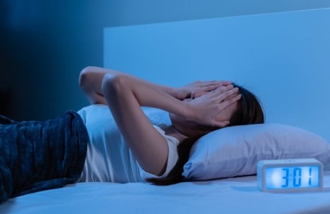 8 Penyebab Tidak Bisa Tidur Malam dan Cara Mengatasinya