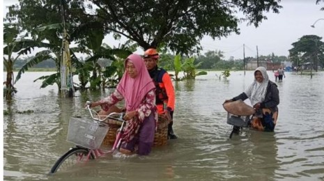 2 Santriwati Hilang Terseret Banjir Belum Ditemukan