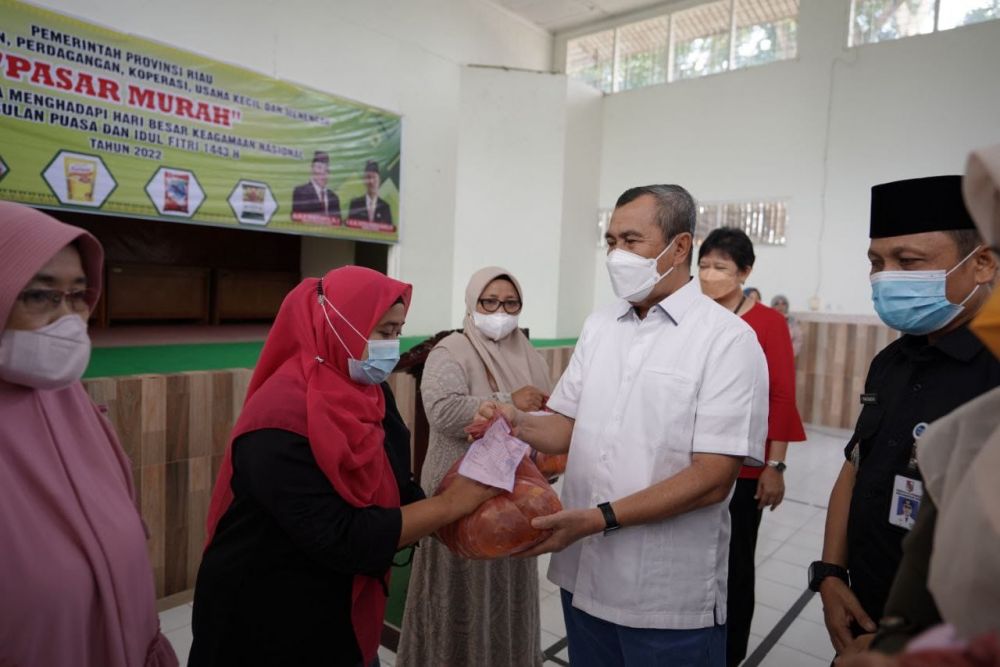 Pasar Murah Resmi Dibuka, Gubri : Semoga Bisa Membantu Masyarakat
