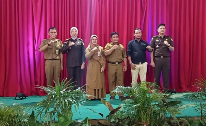 Kejari Inhu Gelar Lomba Debat dan Yel-yel Anti Korupsi Peringati Hakordia 2025