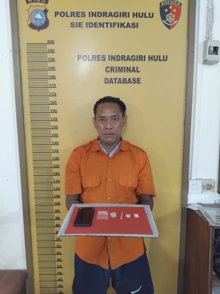 Simpan Sabu di Bawah Sofa, Anto Gelombung Diciduk Satresnarkoba Polres Inhu