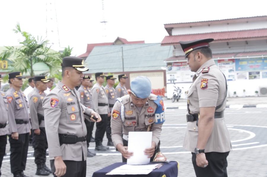Kapolres Inhu Pimpin Sertijab Kasat Binmas dan Kapolsek Peranap, Wujud Penyegaran Organisasi Polri