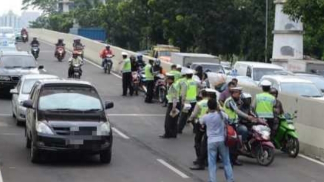 Mabes Polri Keluarkan Aturan Baru, Polisi Dilarang Menindak Pelanggar Lalu Lintas Secara Razia