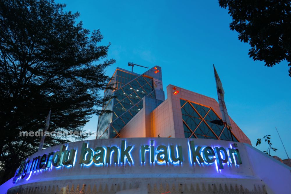 Gubernur Riau Panggil Pimpinan Bank Riau Kepri Terkait Pencurian Uang Nasabah