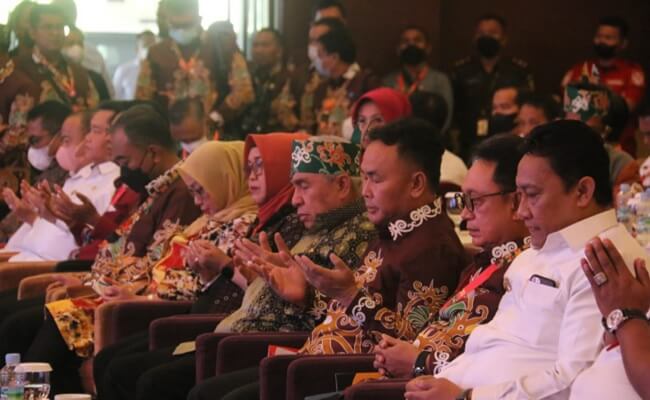 Isran Noor Dorong Daerah Penghasil Sawit Mesti Kompak