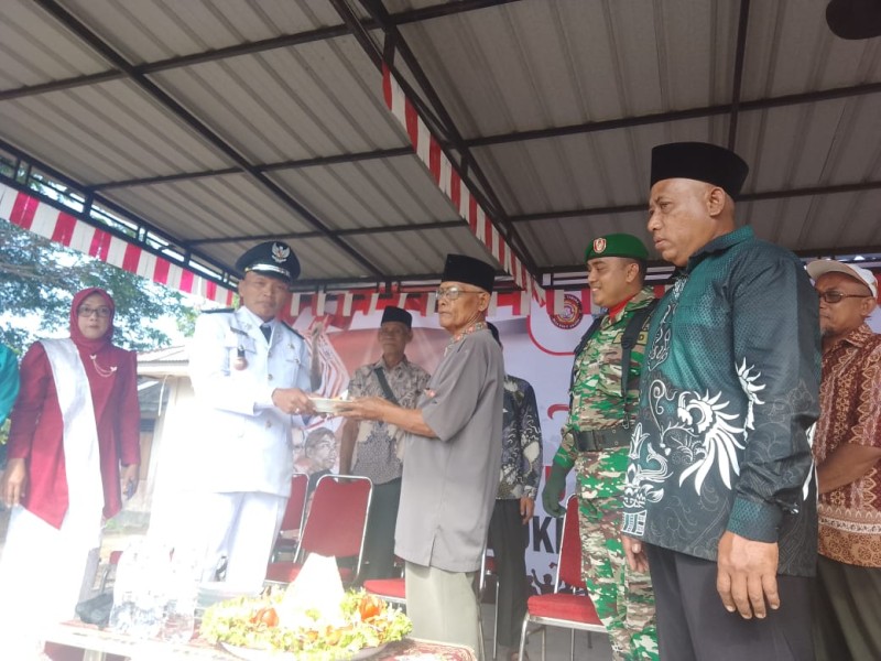 Kepala Desa Bukit Kratai Pimpin Upacara Kemerdekaan HUT RI yang ke 80