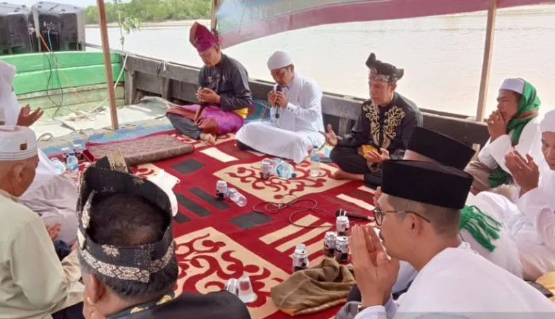 Mengenal Tradisi Ratib Kerambai, Ritual Tolak Bala di Rokan Hilir